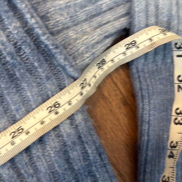 Offline by aerie ribbed ombre cropped blue sweater size xl - Picture 6 of 8